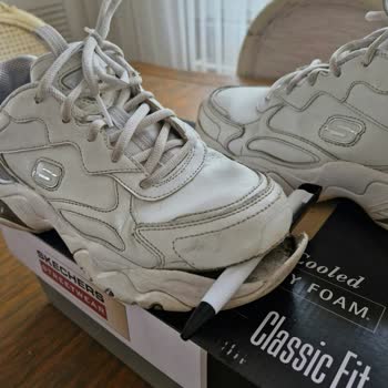 Skechers Bayan Ayakkabısı Ön Tarafında Açılma