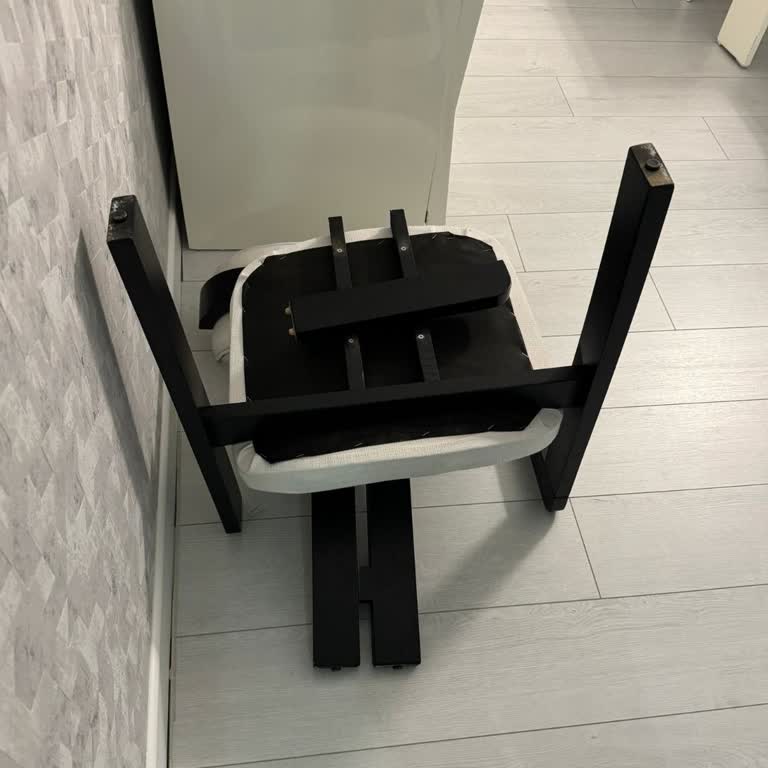 Modern Home Parçalanan Sandalye Ve Mağduriyetimiz