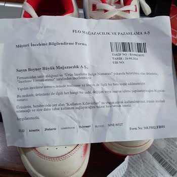 FLO Ayakkabı Kısa Kullanımda Boya Akıtan Reebok Marka Ayakkabı.