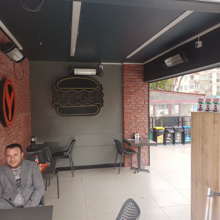 Köfteci Yusuf Sobalar Arızalı Diyerek Yakmaya Korkuyor