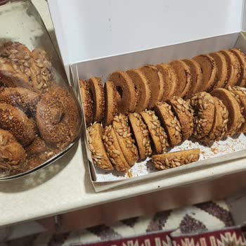 Day Day Pastanesi Ve Yanık Simitler