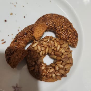 Day Day Pastanesi Ve Yanık Simitler