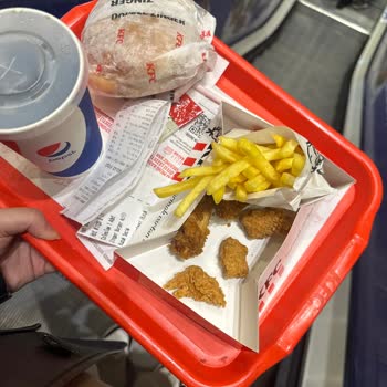 KFC Missing Salads in Xtreme Box (50% Orders) - Unhelpful Staff