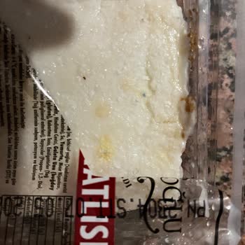 BİM Taze Alınan Kıbrıs Tatlısında Küflenme Sorunu