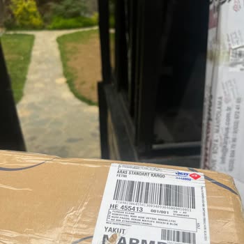 Aras Kargo Siparişi Yola Bıraktı