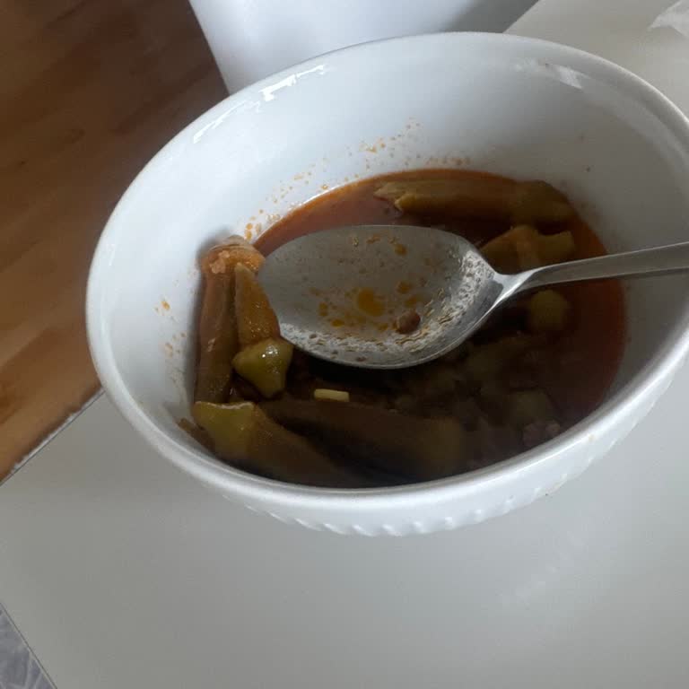 Burcu Gıda Markalı Konserve Ürününde Kötü Koku Şikayeti