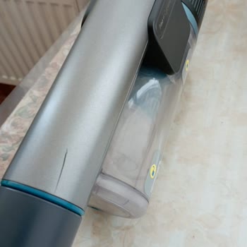 PHILIPS Ev Aletleri Philips Dikey Süpürge Kalitesiz Malzeme Kullanımı