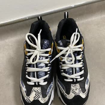 Skechers Marka 1 Haftalık Ayıplı Ürünün Arkasında Durmuyor Garanti Boş
