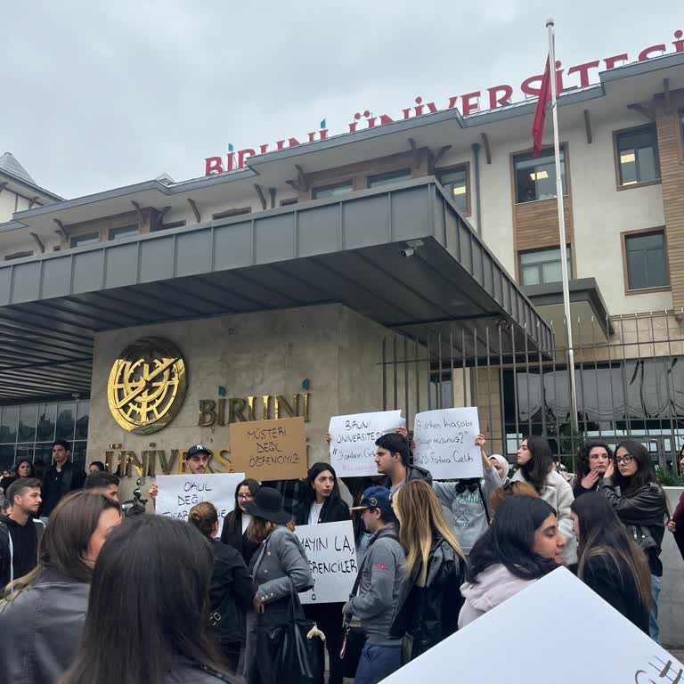 Biruni Üniversitesinde Haksız Zam
