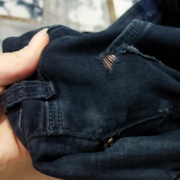 Colin's Pantolon Yırtılması