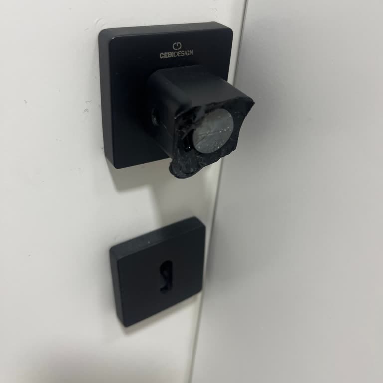 Çebi Design Cebi Kırılan Kapı Kolları