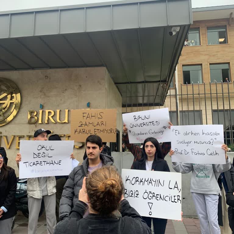Biruni Üniversitesi Biruni Fiyatları Düşür