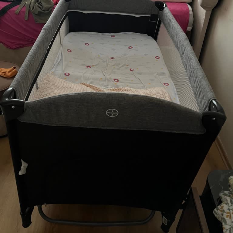 Kraft Near Me Anne Yanı Oyun Parkı Yamuk Ve Her Yerinde Gıcırtı Sesi