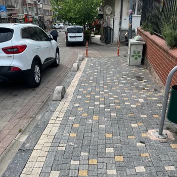 Bursa Yıldırım Belediyesi Yıldırım Mahallesi'nde Kaldırım İşgali Sorunu
