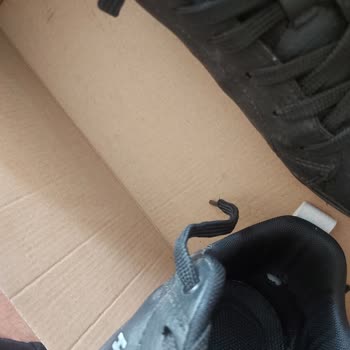Hummel Ayakkabı Değişim Yapılmaması