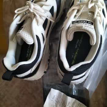 Skechers Arka Kısmında Hata Olması.