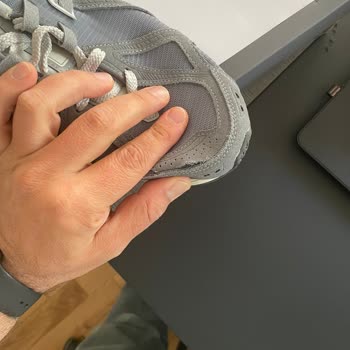 Sneaks Up İmalat Hatasını Kabul Etmemesi Ve Müşteri Memnuniyetsizliği