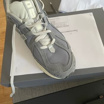 Sneaks Up İmalat Hatasını Kabul Etmemesi Ve Müşteri Memnuniyetsizliği