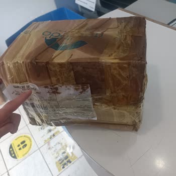 Sürat Kargo İle Gönderilen Anahtarlıklara Sıvı Gıda Dökülmesi