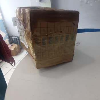 Sürat Kargo İle Gönderilen Anahtarlıklara Sıvı Gıda Dökülmesi