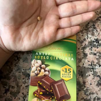 BİM Çikolatasının İçinden Taş Çıktı