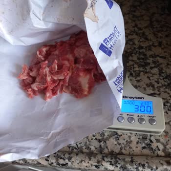 Halkın Bakkalı Kalitesiz Kuşbaşı Eti