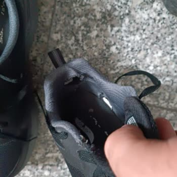 Skechers Marka Ayakkabı 1 Ay Bile Kullanılmadan İç Astar Sorunu!