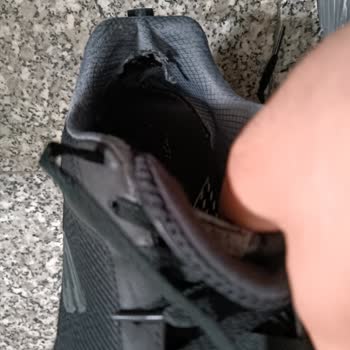 Skechers Marka Ayakkabı 1 Ay Bile Kullanılmadan İç Astar Sorunu!