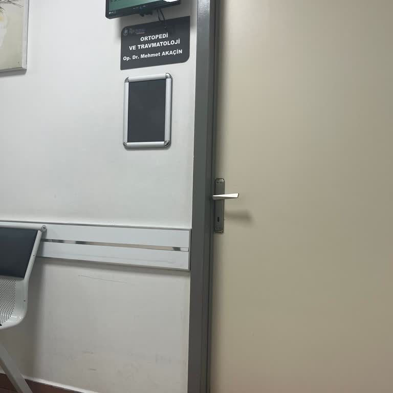 Özel Ege Yaşam Hastanesi Özel Hastane Hayal Kırıklığı: Bilgi Yok, Tomografi Baskısı