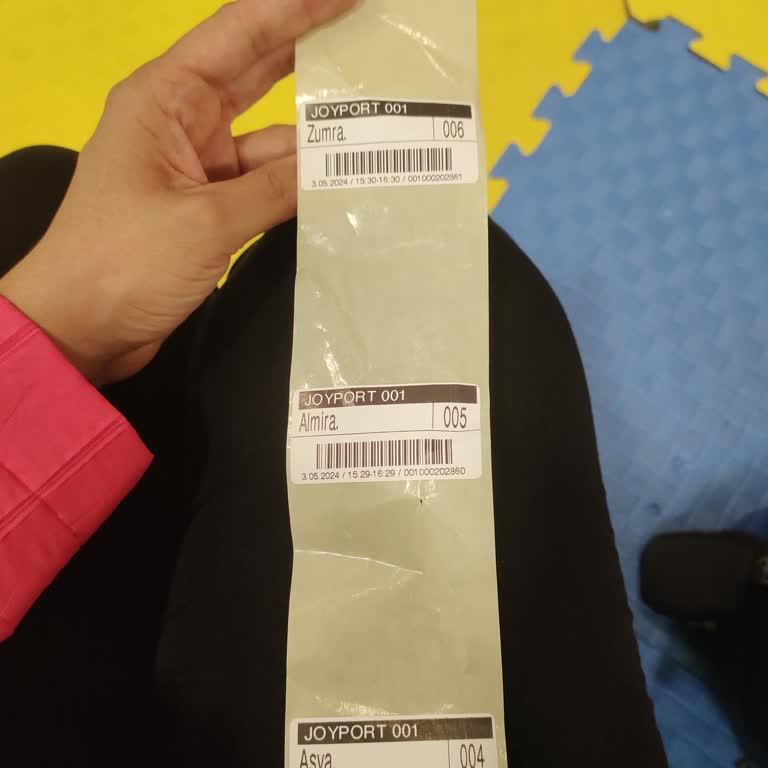 Podium Joyport Annelerin Yanında Değil