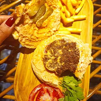 Tutarsızlıklardan Acaba Mekan Sahibinin Haberi Var Mı?