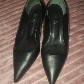 Ece'nin Butiği Yüksek Fiyata Düşük Kalite: Ayakkabı Hayal Kırıklığı