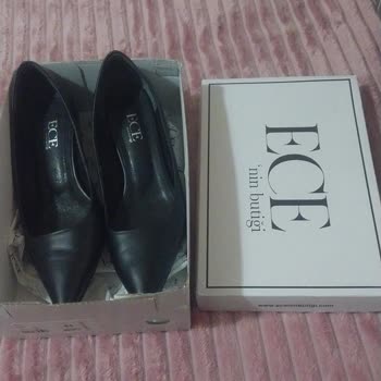 Ece'nin Butiği Yüksek Fiyata Düşük Kalite: Ayakkabı Hayal Kırıklığı