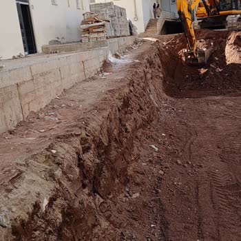 Çevre, Şehircilik Bakanlığı Apartman Dairelerine Yol Verilmeden Bina Yapılma Girişimi, Temel Kazma