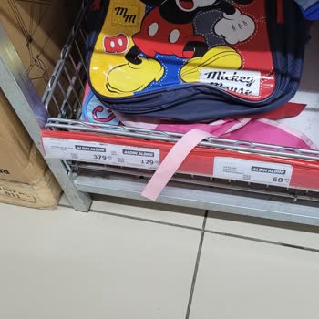 A101 Fiyatlar Yazmıyor Ve Çalışanlar Kasadan Sormamızı İstiyorlar.