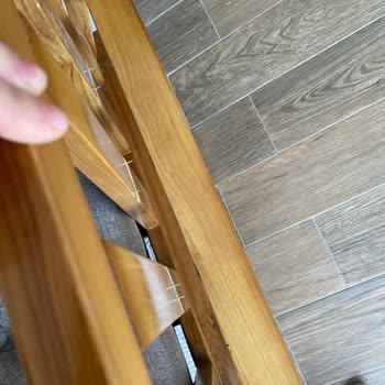 İdeal Aksesuar Mobilyasında Çatlamalar Oldu