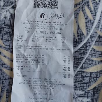 Tarım Kredi Kooperatif Market Çikolatada Şaşırtan Misafir: Çakıl Taşı!