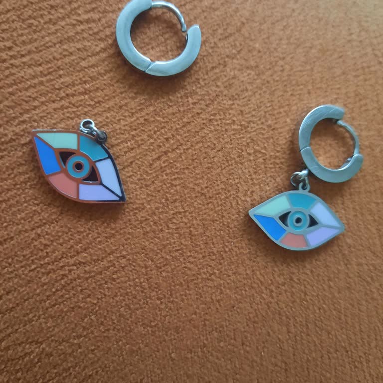 Dükkan Leyla' Dan Alınan Küpenin Kopması