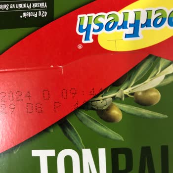Superfresh Ton Balığındaki Beklenmedik Misafir!