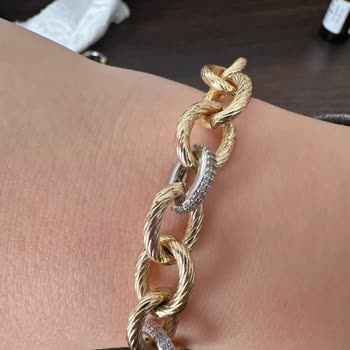 Olesya Accessories Kalitesiz Ürünler Ve İlgisiz Müşteri Hizmetleri!