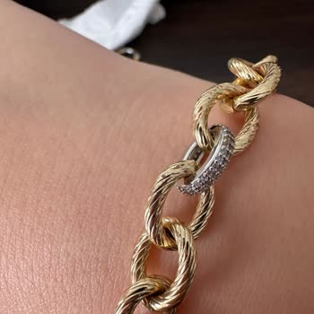 Olesya Accessories Kalitesiz Ürünler Ve İlgisiz Müşteri Hizmetleri!