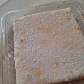 BİM Den Kıbrıs Tatlısı Aldım Ama Küflenmiş