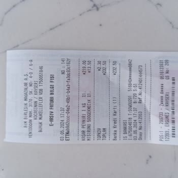 Tek Süt Kaşar Peynirinden Kıl Çıktı