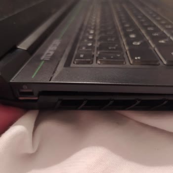 Monster Ekran Çengeli Sorunu