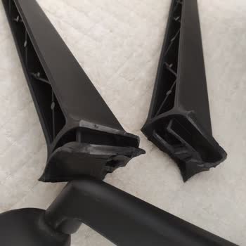 Decofis Kırılgan Sandalye, Güvensiz Oturum!