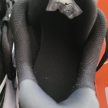 Boyner Yırtık Bir Kutu İçerisinde Teşhir Ürün Gönderildi