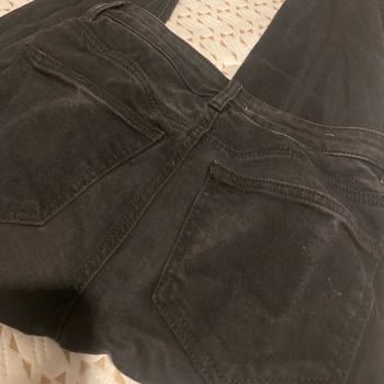 DeFacto Mağazası Pantolon Kalitesizliği