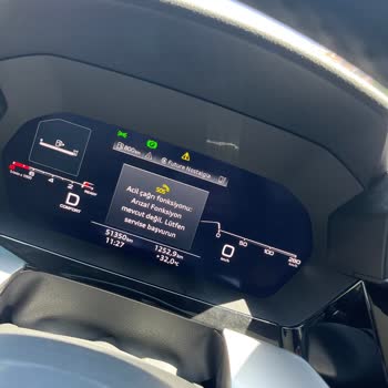 """Audi A3 S. O. S. Arıza İkazı Kusurlu Araç"""