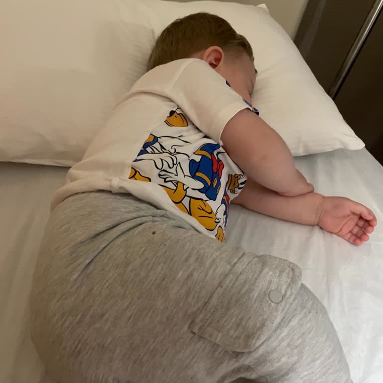 Liv Hospital 1 Yaşındaki 39 Buçuk Ateşle Olan Çocuğa Bu Kadar İlgisiz Olunamaz