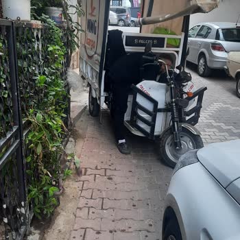 MNG Kargo İzmir Kemalpaşa Parsa Şubesi Uygunsuz Araçla Yaptığı Dağıtım